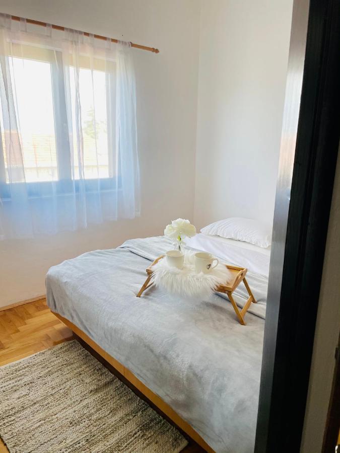 Apartments Krivicic Blue Помер Екстериор снимка